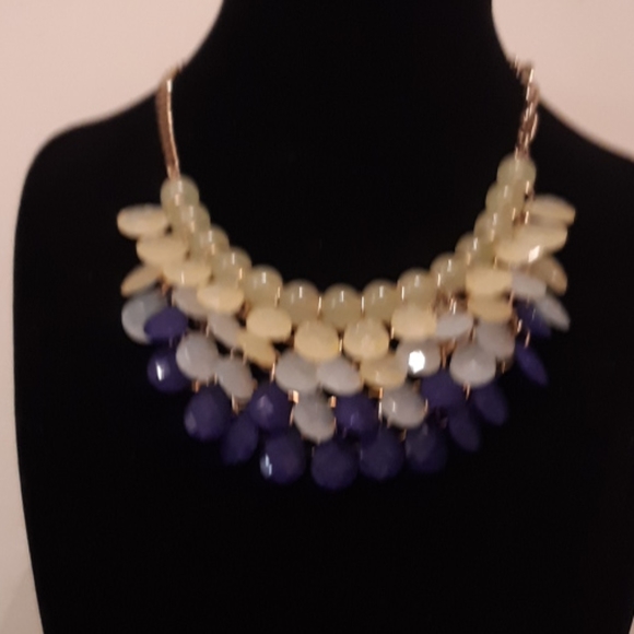 Necklace multicolored beaded - Picture 5 of 10